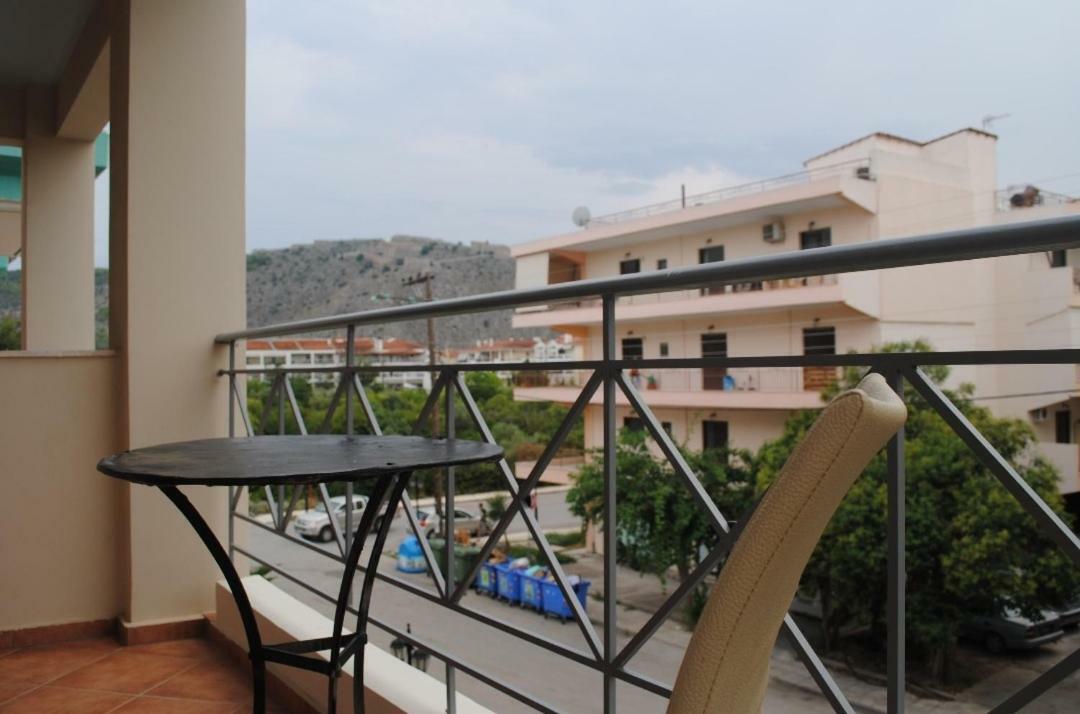 Kolokotroni'S Apartment Nafplio Exterior foto
